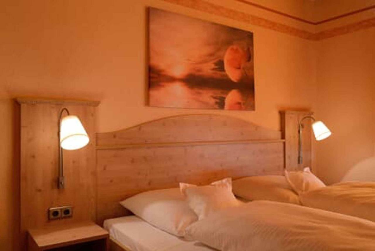 Hotel Bayerischer Hof Waldsassen Ngoại thất bức ảnh